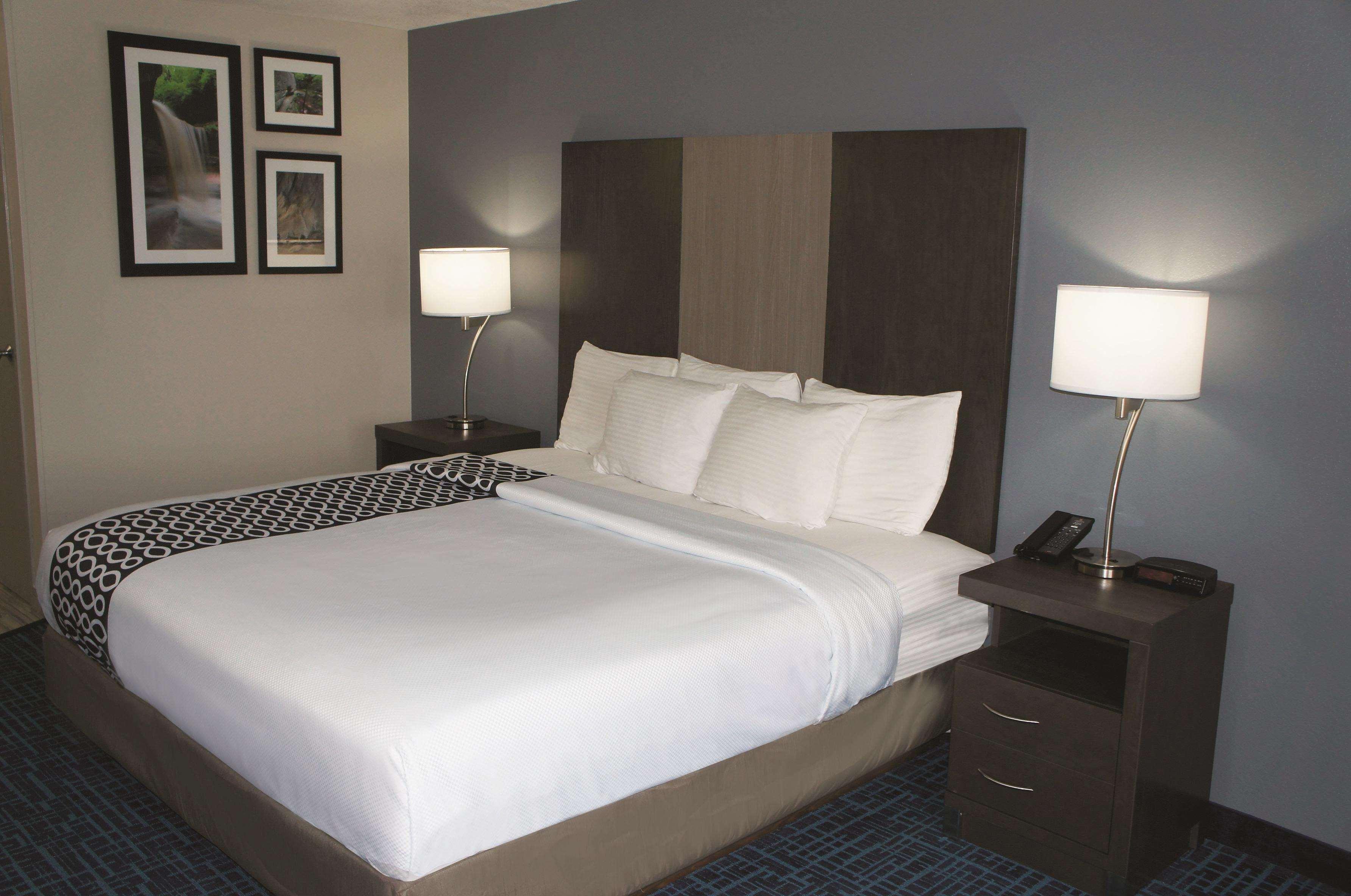 La Quinta Inn & Suites By Wyndham Peru Starved Rock St Park Dış mekan fotoğraf