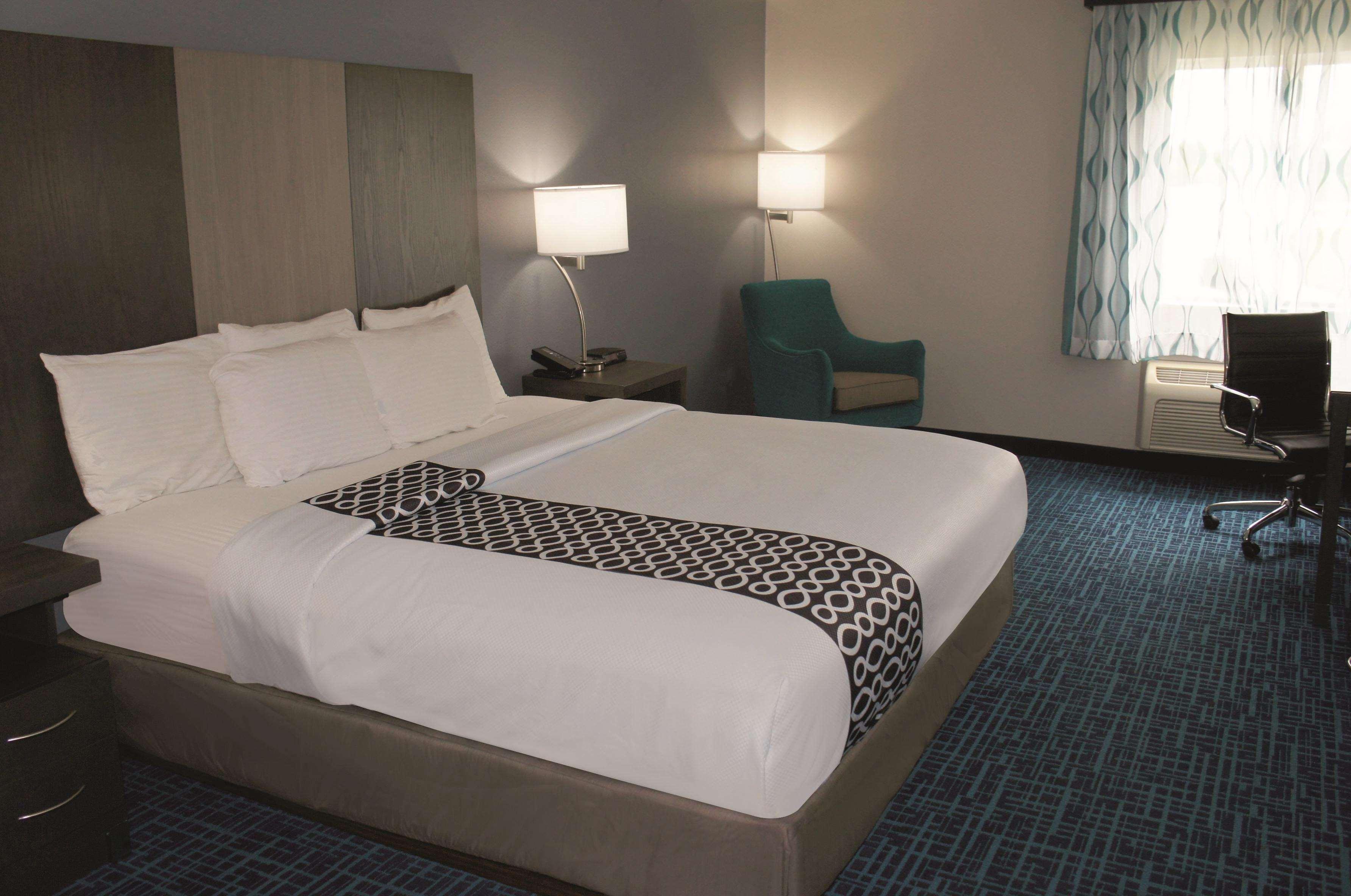 La Quinta Inn & Suites By Wyndham Peru Starved Rock St Park Dış mekan fotoğraf