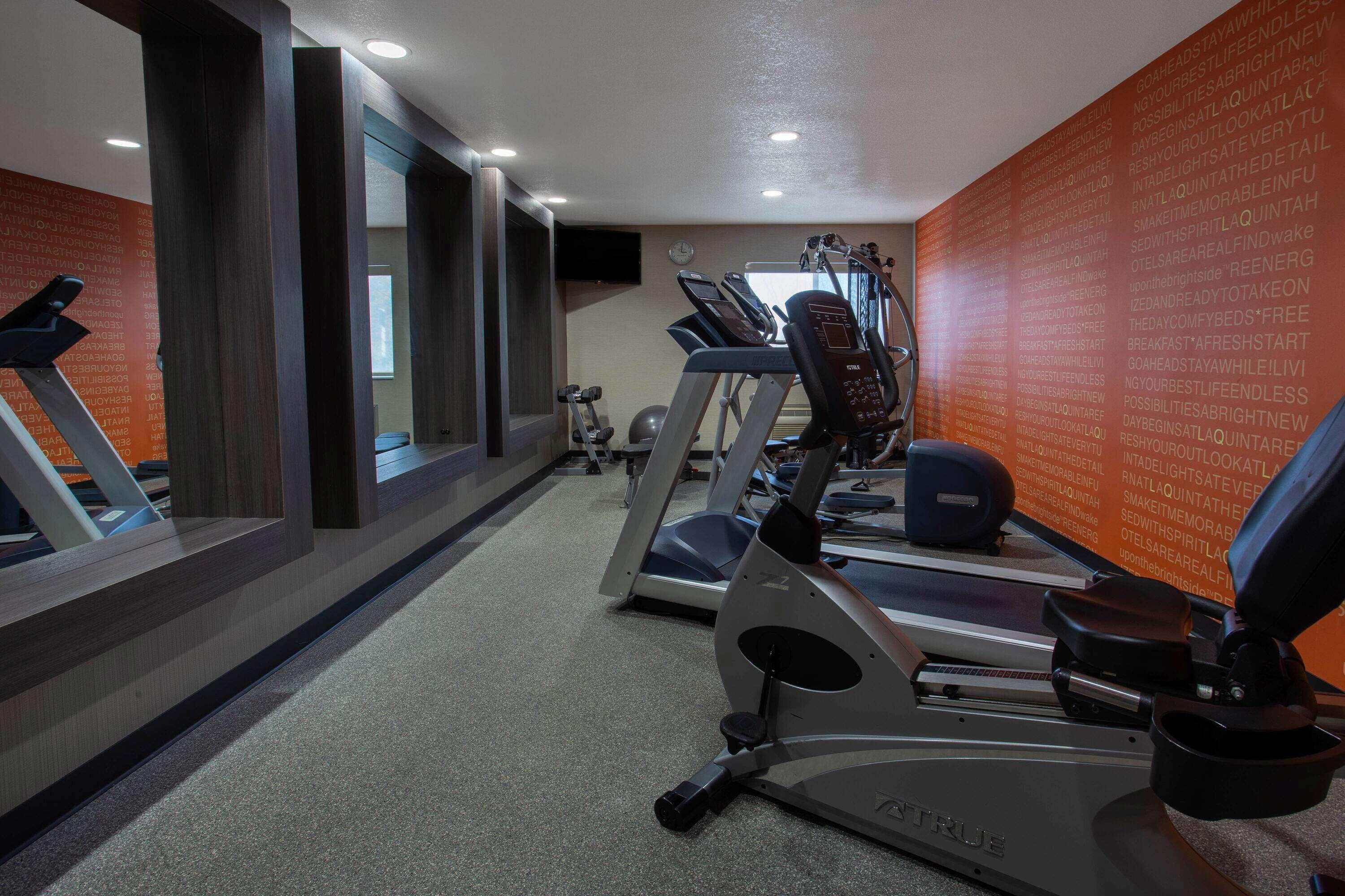 La Quinta Inn & Suites By Wyndham Peru Starved Rock St Park Dış mekan fotoğraf