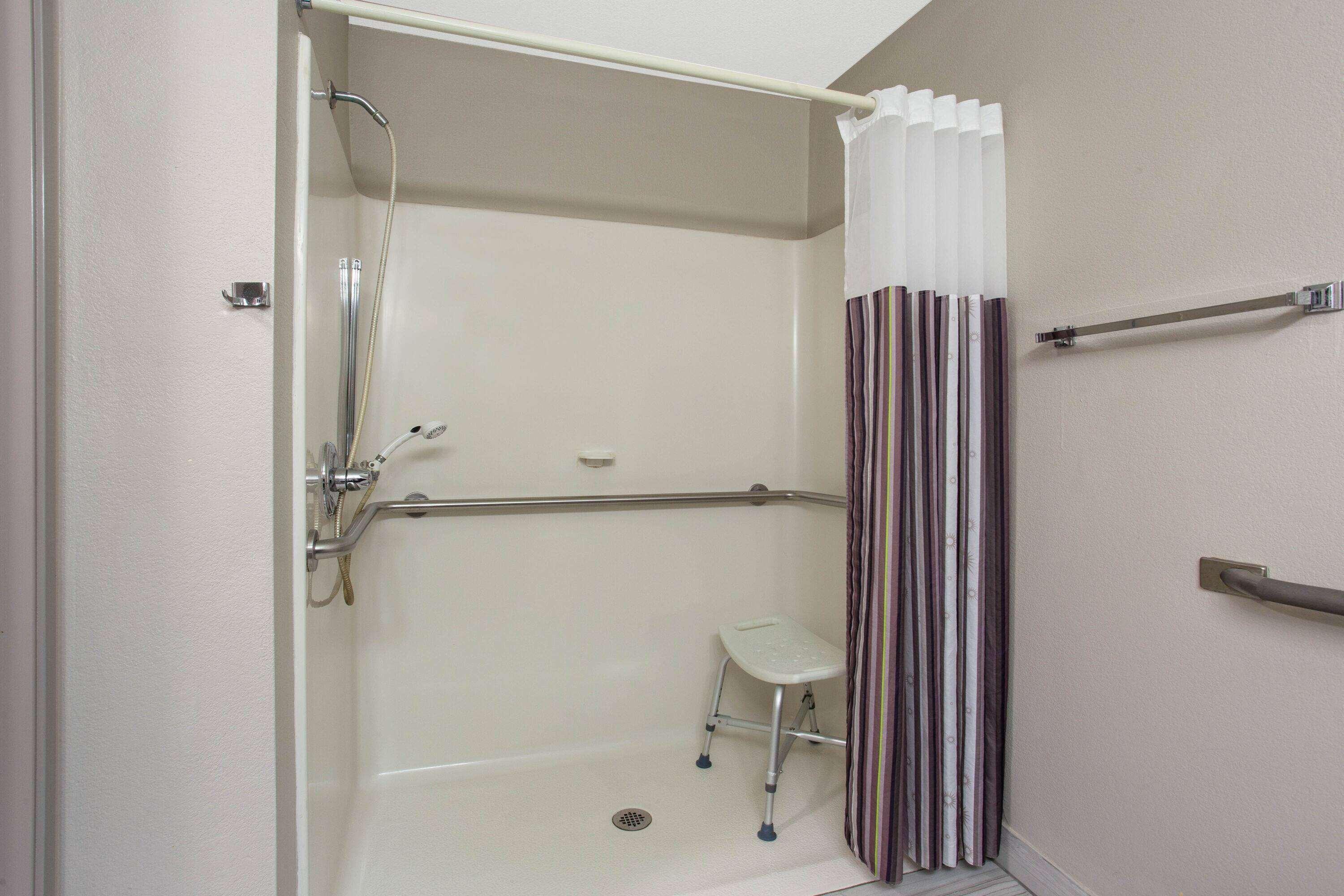 La Quinta Inn & Suites By Wyndham Peru Starved Rock St Park Dış mekan fotoğraf