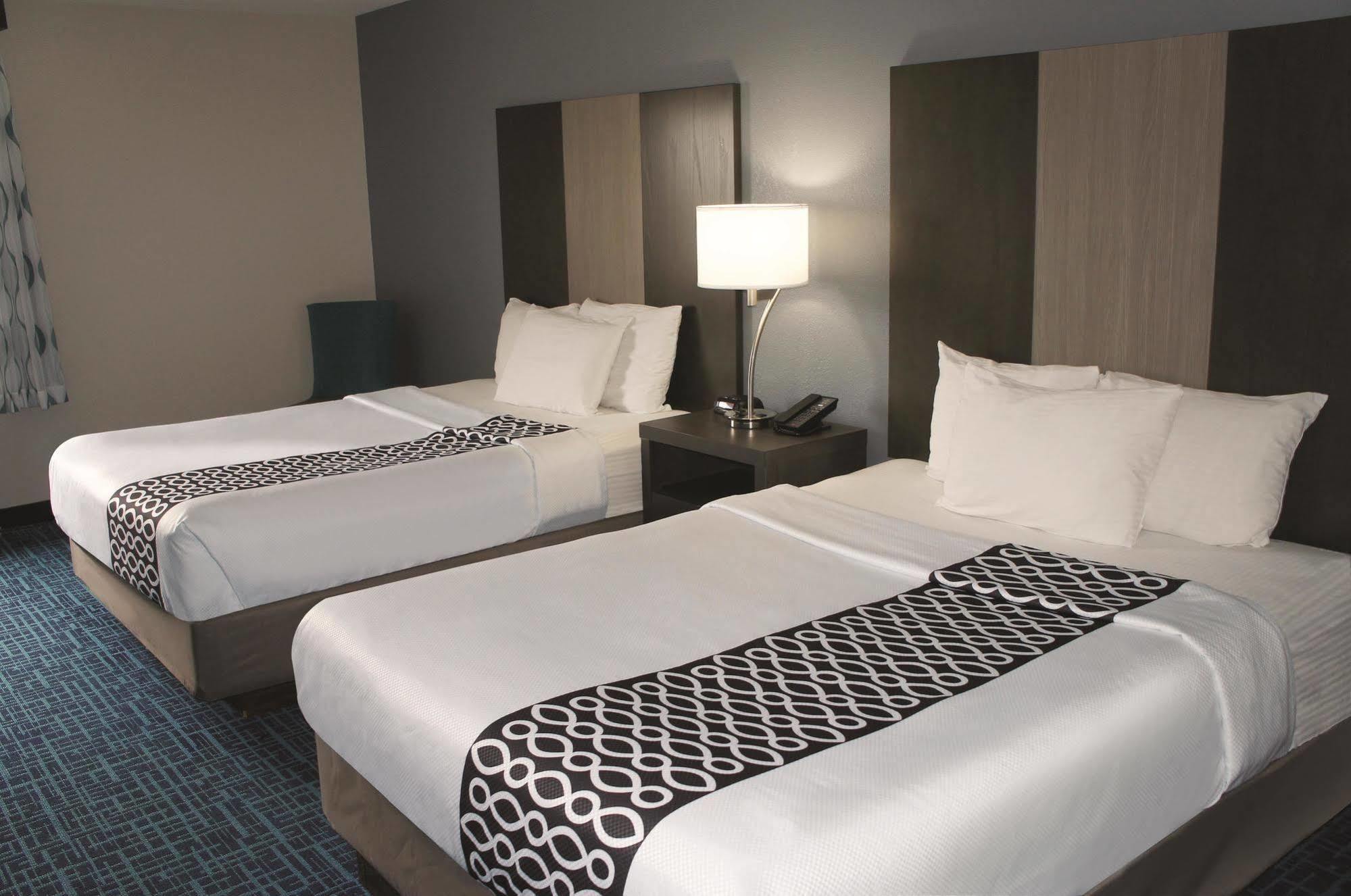 La Quinta Inn & Suites By Wyndham Peru Starved Rock St Park Dış mekan fotoğraf